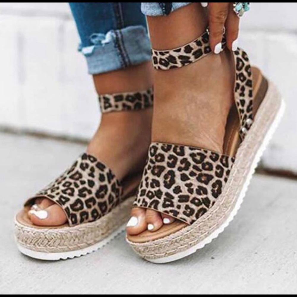 SALE 🚨 Leopard Sandal